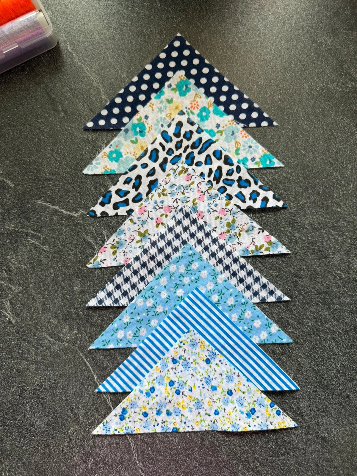 Coupon chute tissus coton triangle tt10